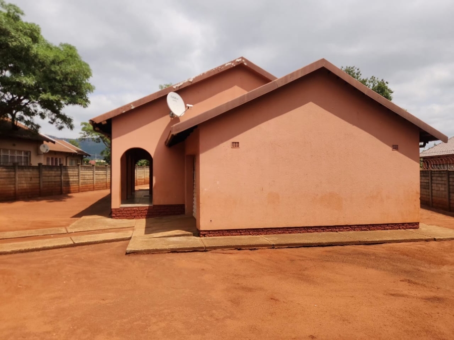 3 Bedroom Property for Sale in Geelhoutpark North West